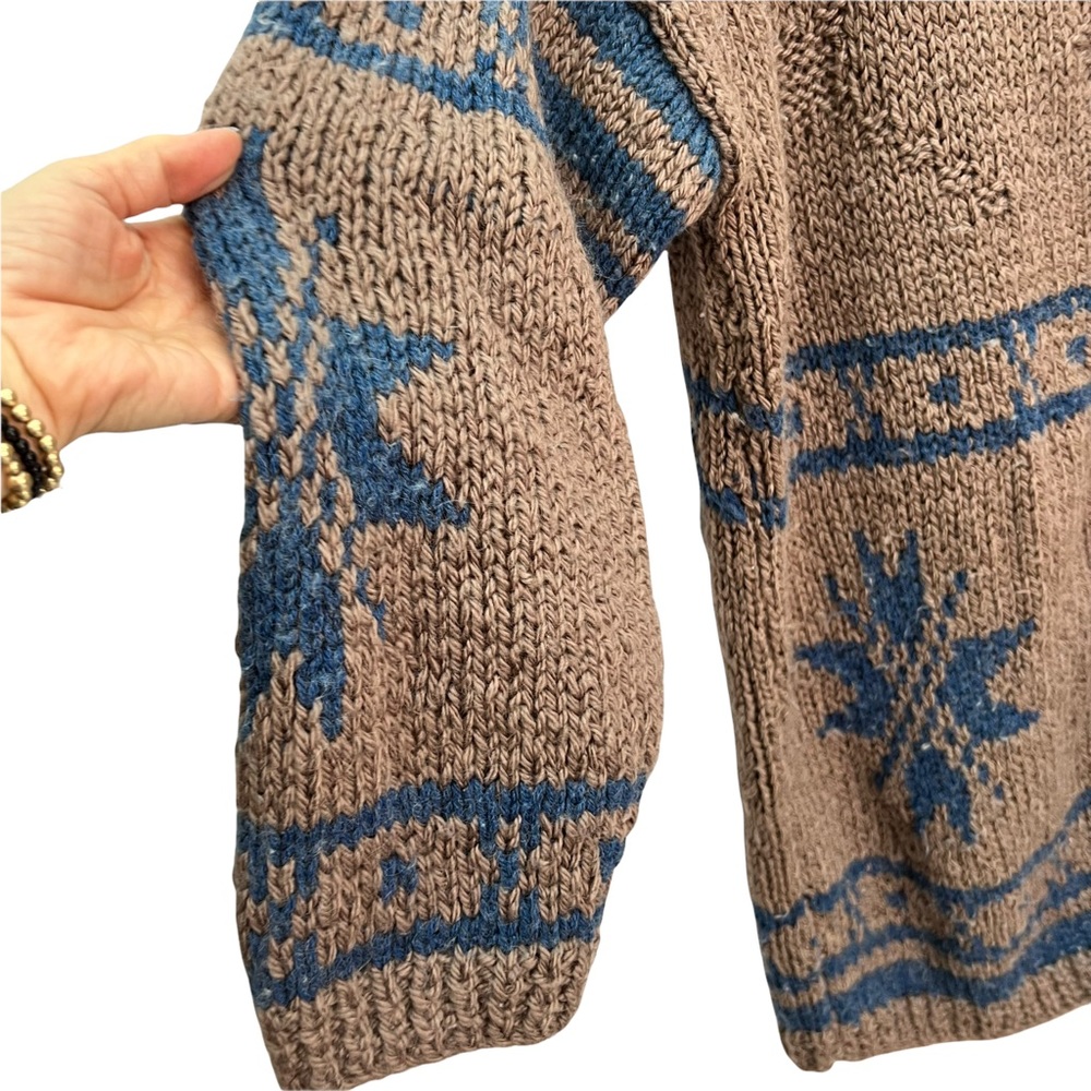 ♥️SOLD♥️RARE! Vintage Handmade Hand Knit Brown Wool Button Front Cardigan - Picture 5 of 7